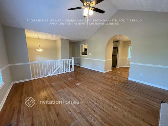 Photo - 425 Austin Dr