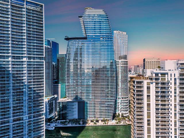 Photo - 300 Biscayne Boulevard Way Unidad 1508- ML B26051800