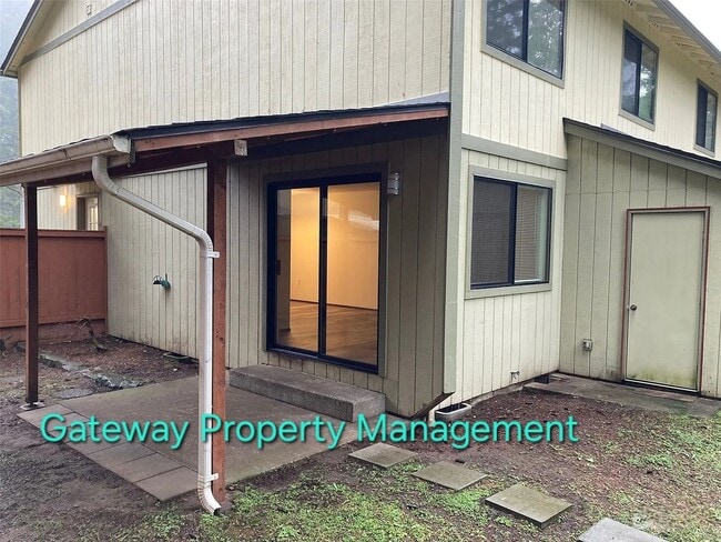 Photo - 2 bedroom Townhouse outside Shelton