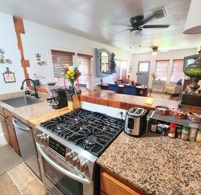 Photo - 1427 Munger St