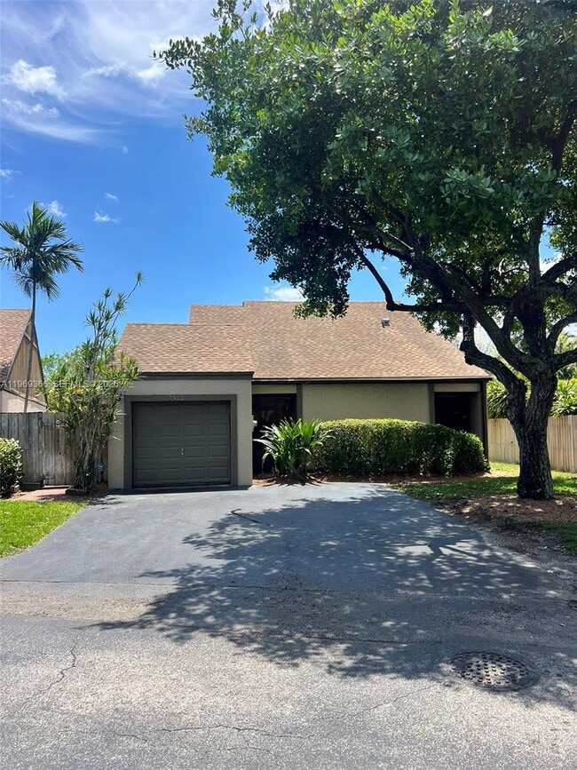 Building Photo - 7512 SW 95th Pl