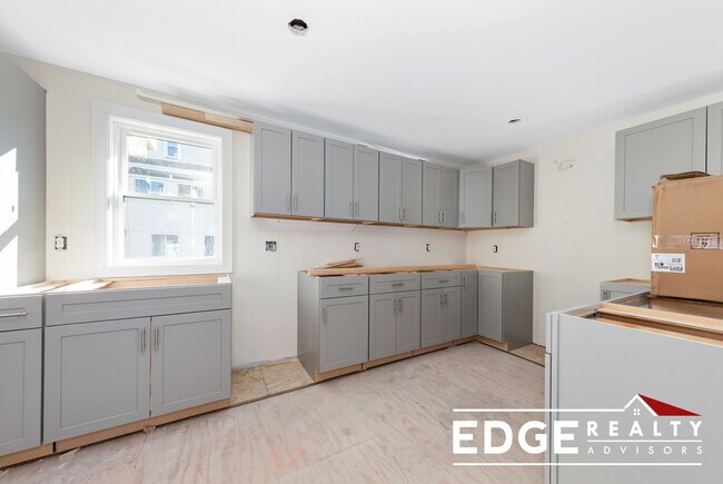 Building Photo - 43 Wright Ave Rental