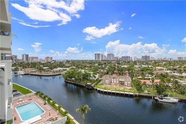 Building Photo - 401 Golden Isles Dr Unit 911 Rental