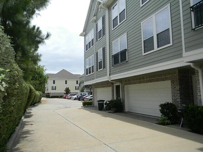 Photo - 3001 Murworth Dr