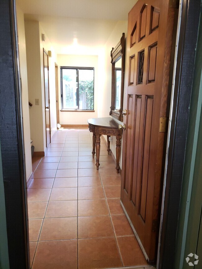 Rentals near Pine Street Elementary 3 Rentals