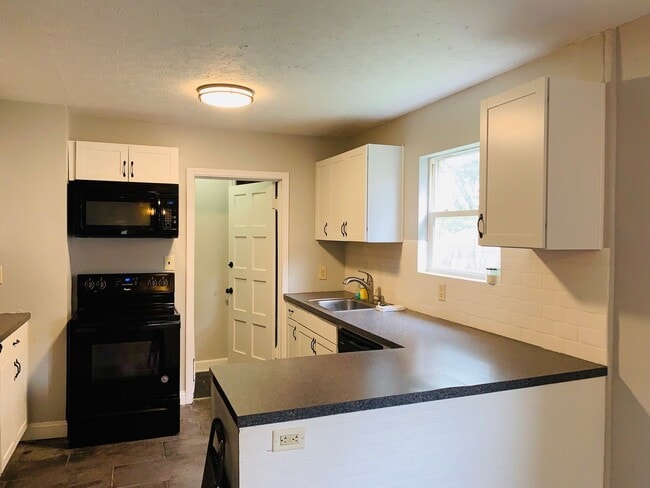 305 Woodland Ave Unit A