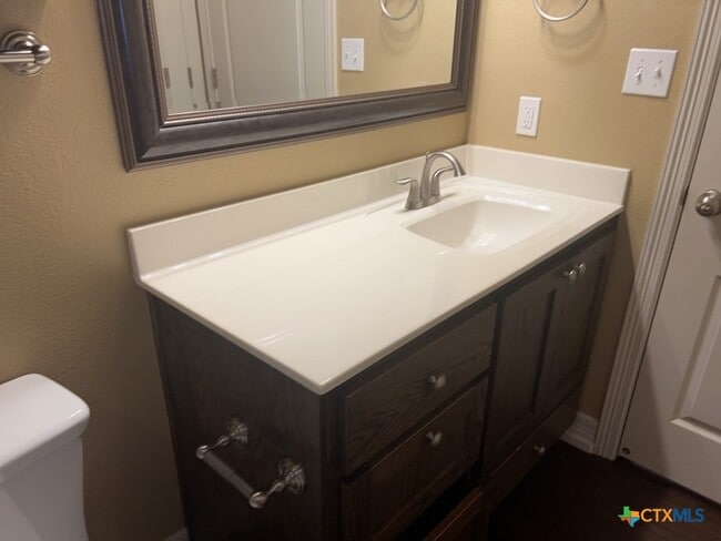 Photo - 2710 S Clear Creek Rd Unidad 203