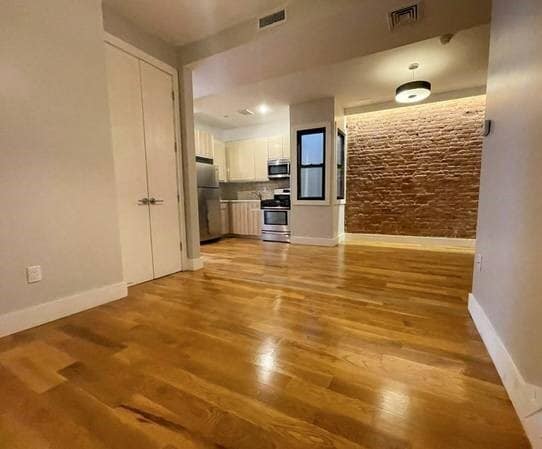 291 Monroe St Unit 2