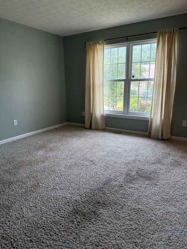 Photo - Spacious 4 Bed, 2.5 Bath Home in Woodgate