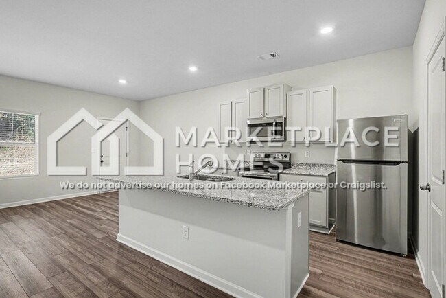 Photo - 461 Oakwood Dr NW