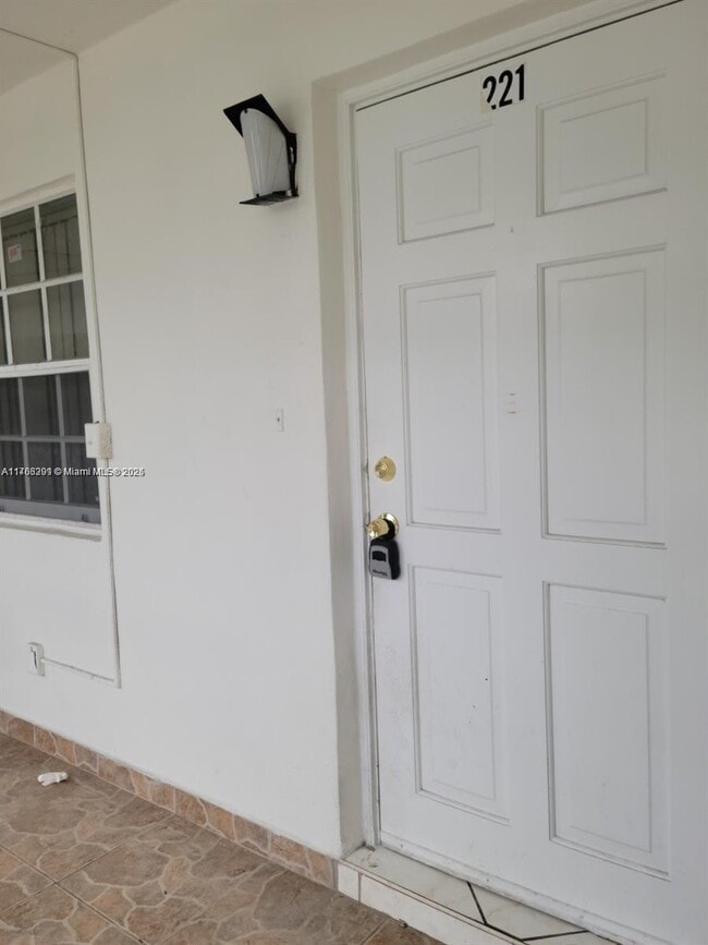 Photo - 1430 NE 170th St Unit 221