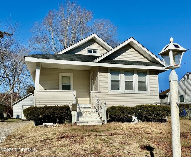 Building Photo - 139 Otis Ave