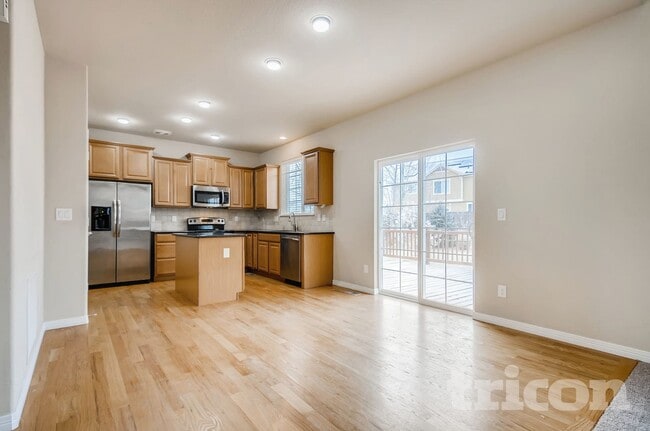 Photo - 161 N Newbern Way