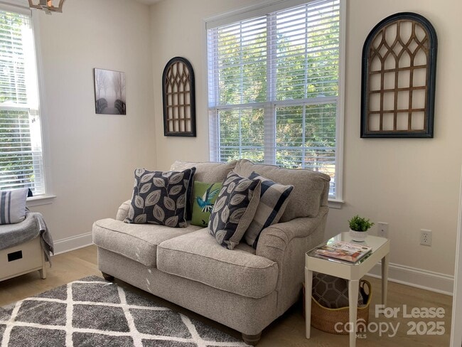 Photo - 9033 Rosalyn Glen Rd