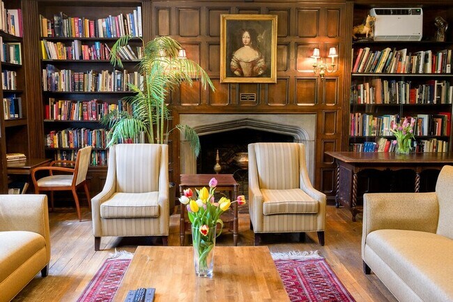 Library (Common Area)