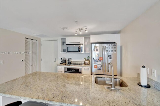 Photo - 185 SW 7th St Unit 1708