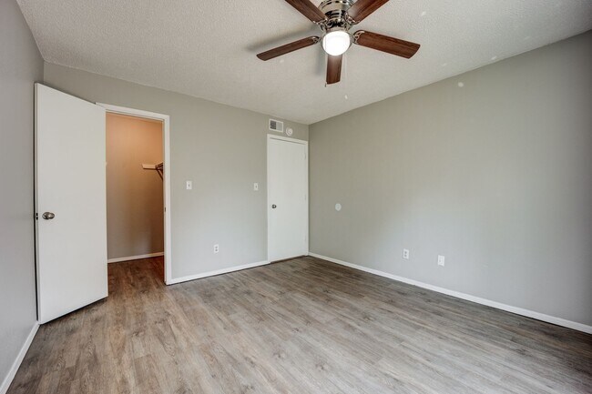 Cottonwood Apartments