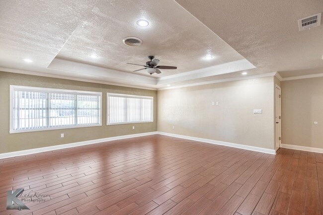 Photo - 3 bed, 1.5 bath, XL living room, XL garage...