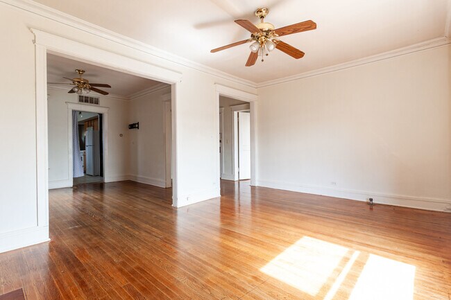Photo - 902 W Belle Plaine Ave Unidad 2
