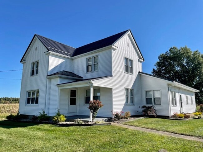 Building Photo - COUNTRY HOME For Rent!