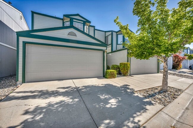 Updated Three Bedroom Townhome - Updated Three Bedroom Townhome