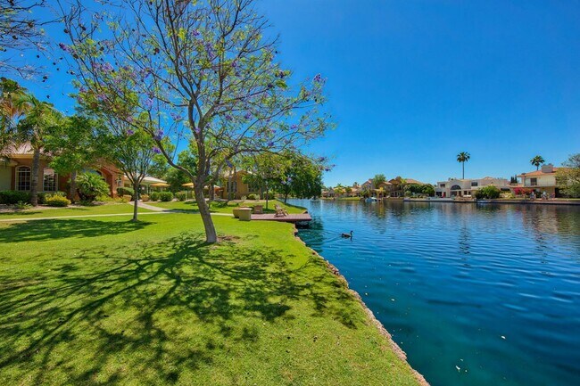 Serena Shores Apartments