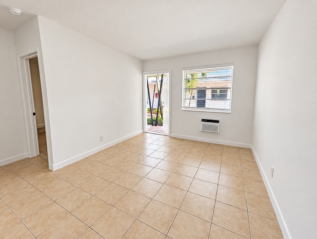 107 SW 18th Ave Unit 6