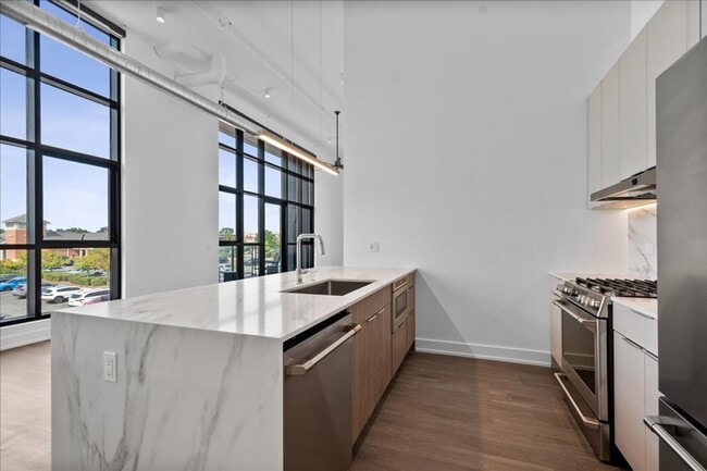 Photo - 728 Waukegan Rd