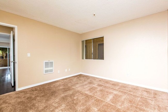 Renovated & Standard 1BR/1BA