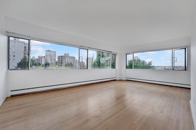 Photo - The Twelve81