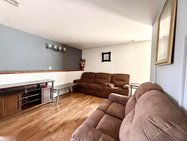Photo - 2306 W 4195 S