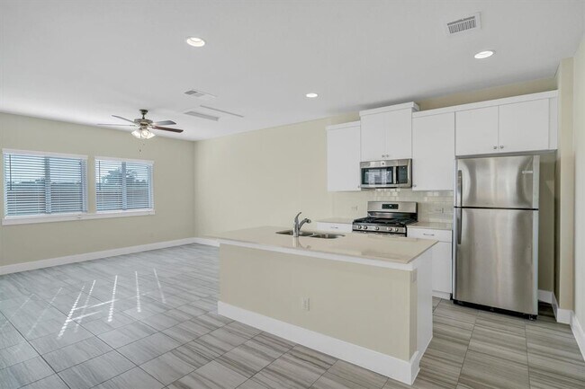 Photo - 314 Alamar Knot Way Unit 190