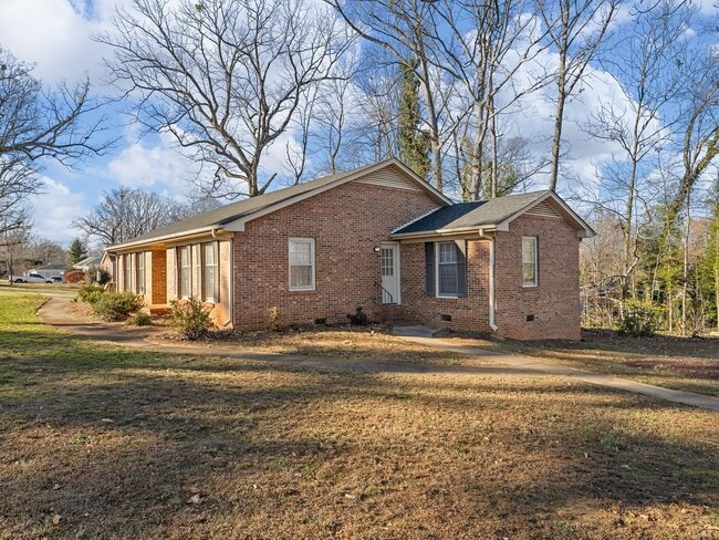 Photo - Cozy 2 bedroom home minutes from Downtown Greer