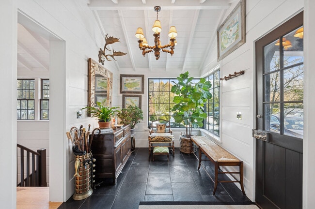 Photo - 52 Wireless Rd