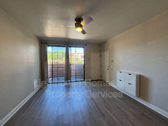 Photo - 5122 S Jones Blvd Unit 108