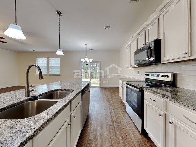 Photo - 105 Doral Blue Dr