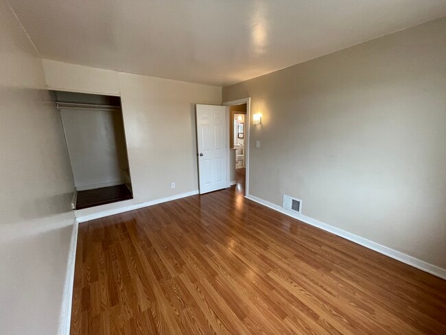 Photo - 343 Hemlock Dr