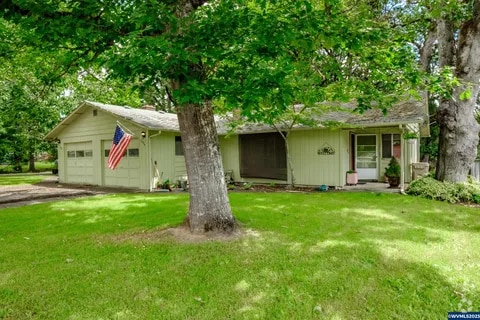 Building Photo - 286 SW River Dr Rental