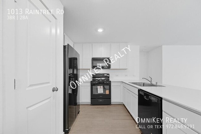 Photo - 1013 Raintree Rd