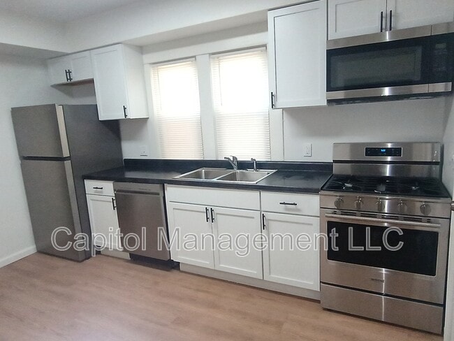 Photo - 1120 N Chestnut St Unit 1