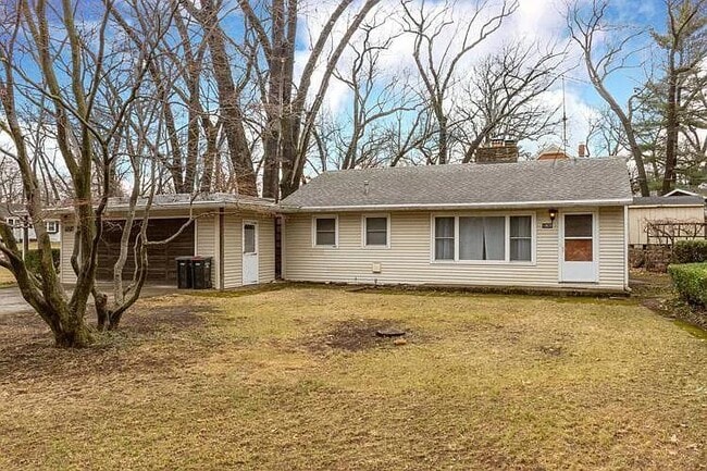 Photo - 19025 Oakmont S Dr