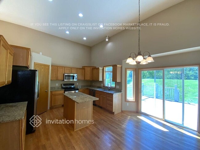 Photo - 336 Brady St