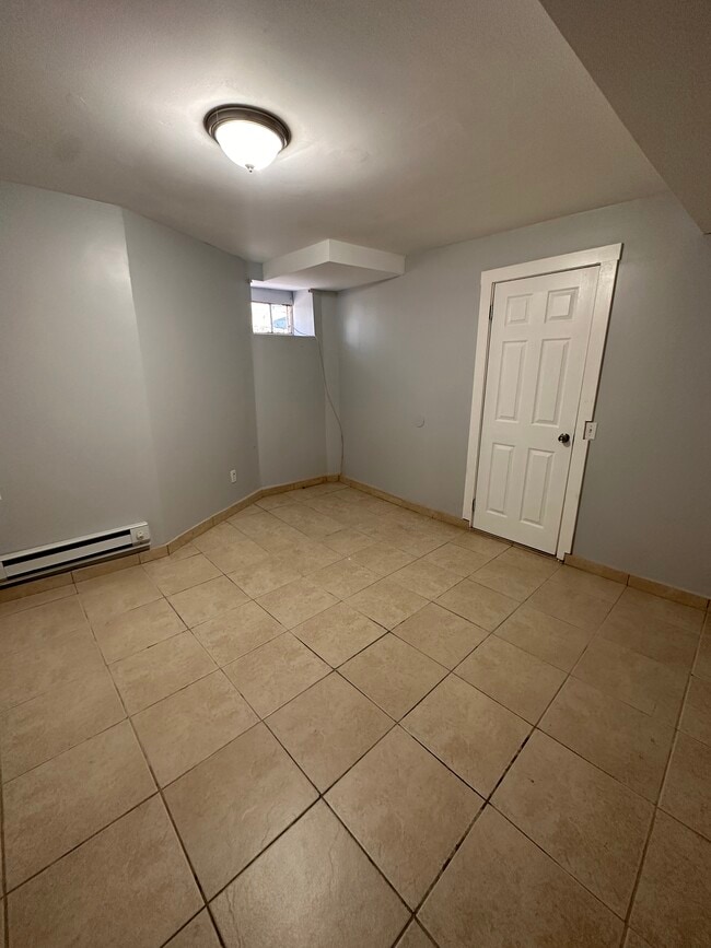 Photo - 19 Archdale Rd Unit B