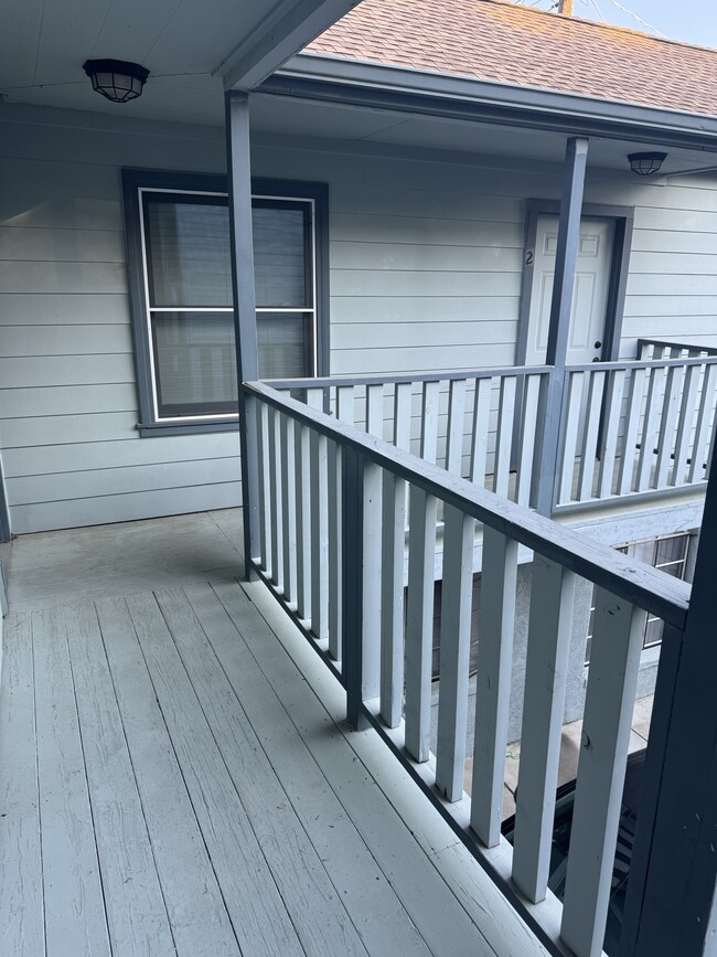 Deck Area - 1009 Solons Aly Unit Solons Alley Apt #2
