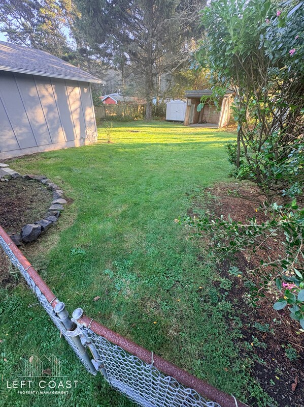 Photo - 310 S Point St