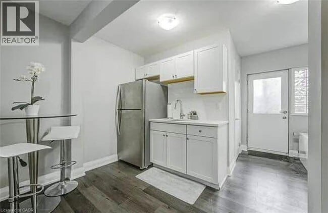 Photo - 83 Gibson Ave Unit 1