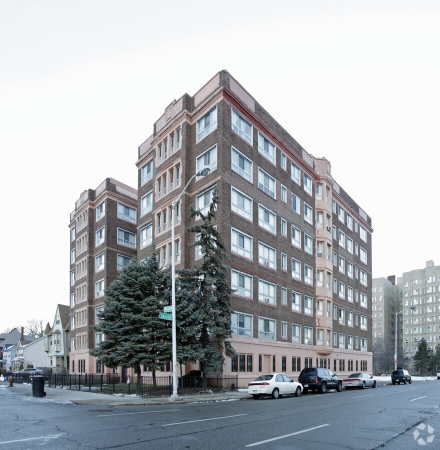 Photo - Chatham Apartments