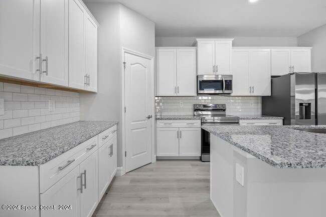 Photo - 1377 Amelia Ave SW