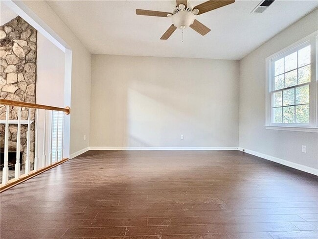 Photo - 1505 Yorktown Dr NW