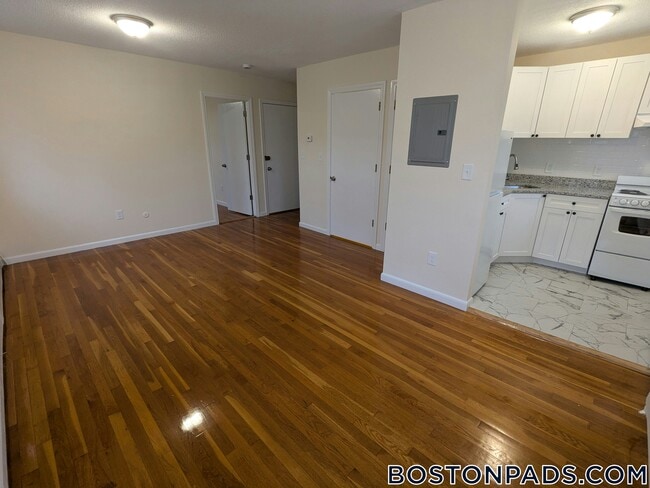 Photo - 2018 Commonwealth Ave Unidad 45